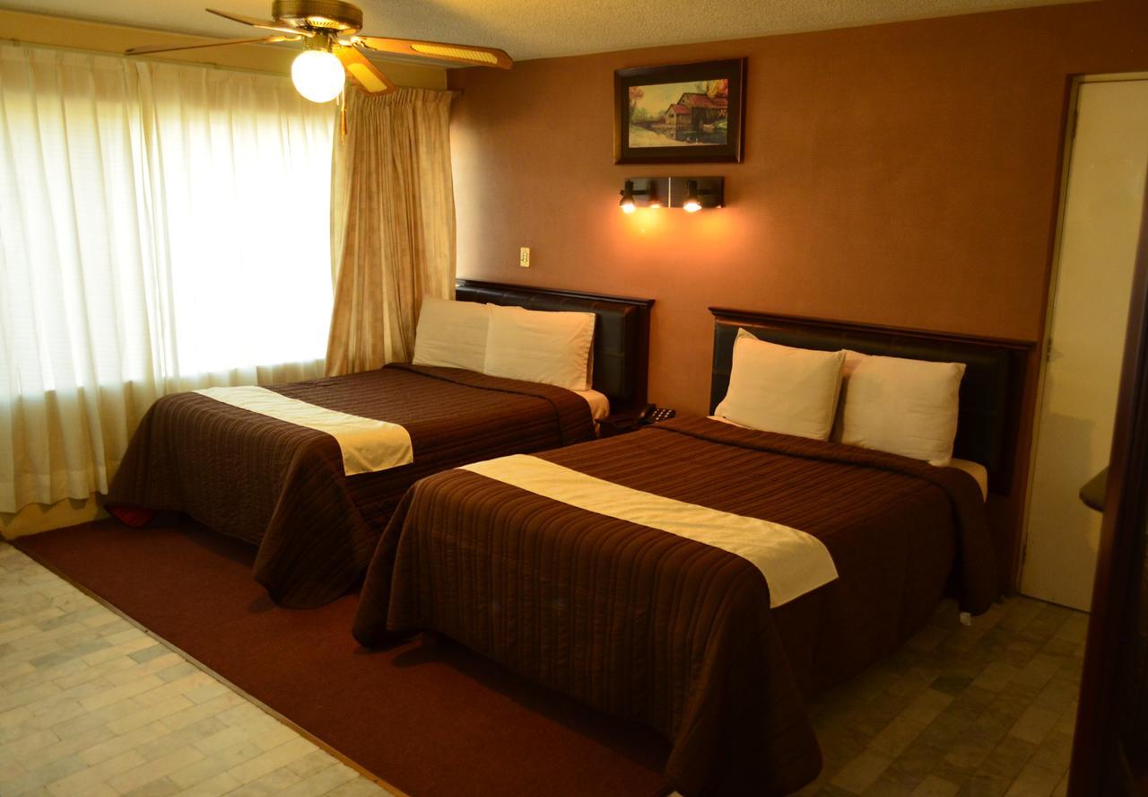 Hotel Flamingo Kristal Irapuato Exterior photo