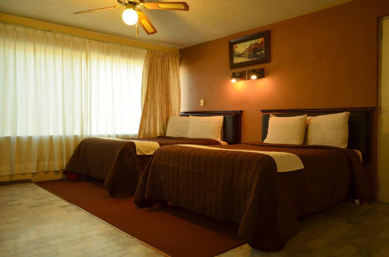 Hotel Flamingo Kristal Irapuato Exterior photo